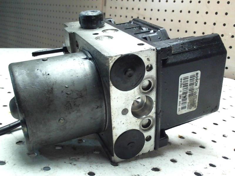 Bloc ABS (freins anti-blocage) AUDI A4 2 PHASE 1 Diesel - 1