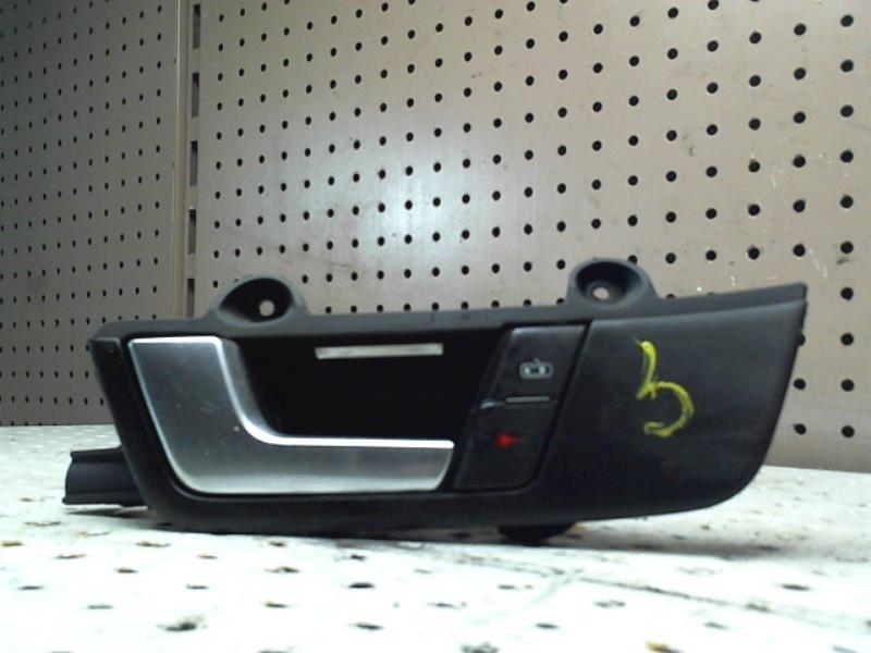 Poignee interieur avant gauche AUDI A4 2 PHASE 1 Diesel - 1