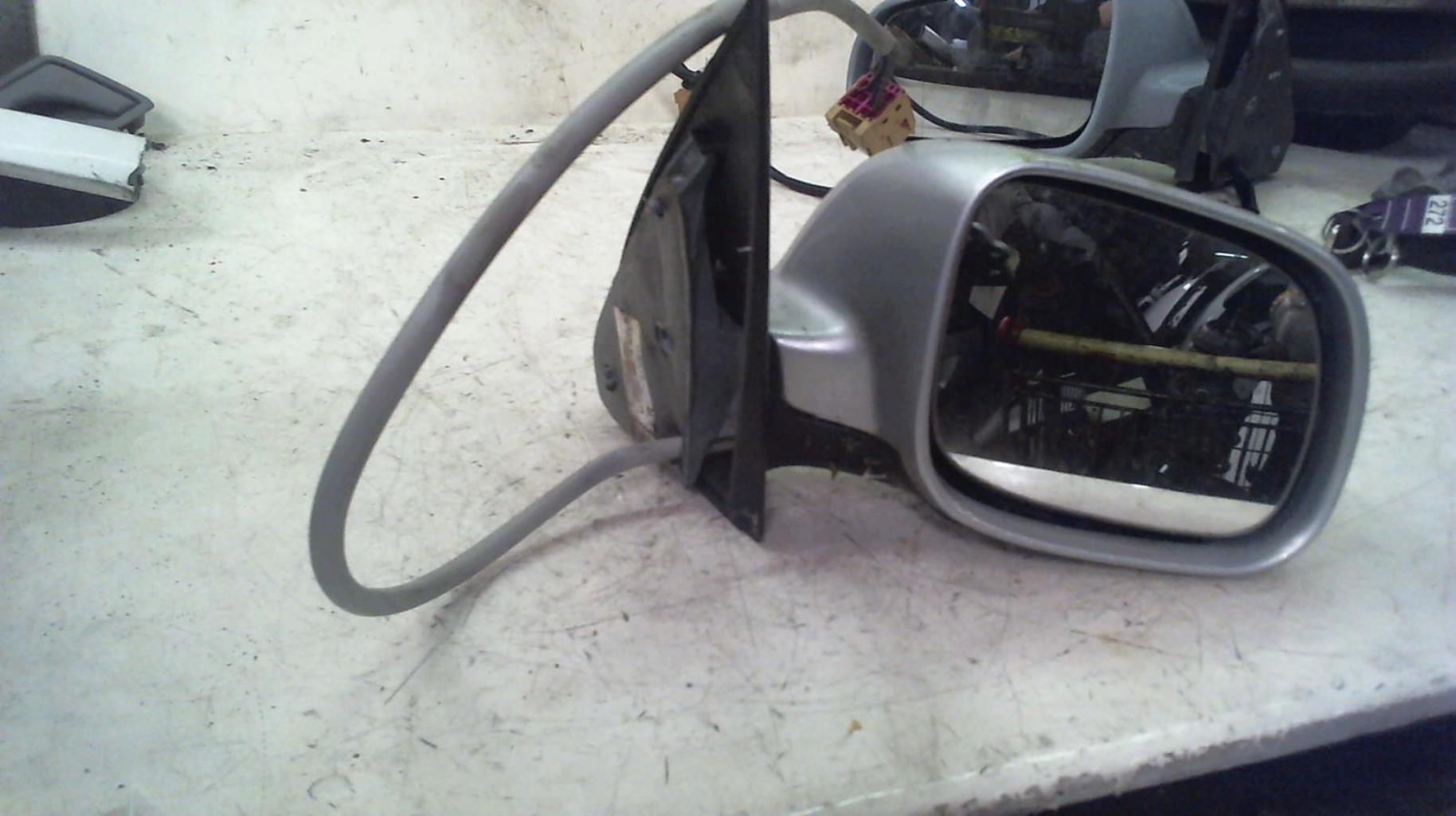Retroviseur droit SKODA FABIA 1 PHASE 1 BREAK Diesel - 1