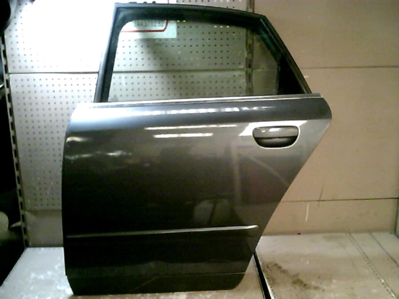 Porte arriere gauche AUDI A4 2 PHASE 1 Diesel - 1