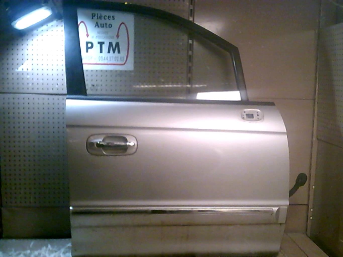 Porte avant droit HYUNDAI TRAJET Diesel - 1