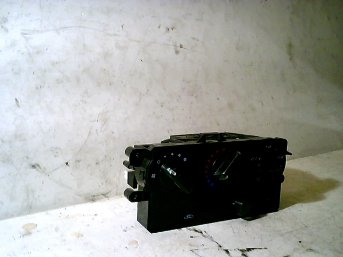 Commande chauffage NISSAN MICRA 2 PHASE 4 Essence - 1