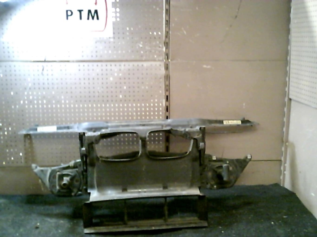 Face avant BMW SERIE 3 E46 COMPACT PHASE 1 Diesel - 1