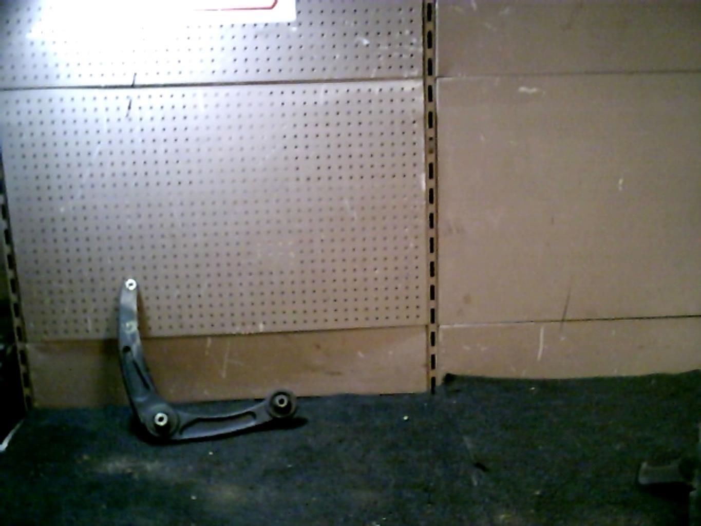 Triangle avant gauche PEUGEOT 307 PHASE 1 Diesel - 1