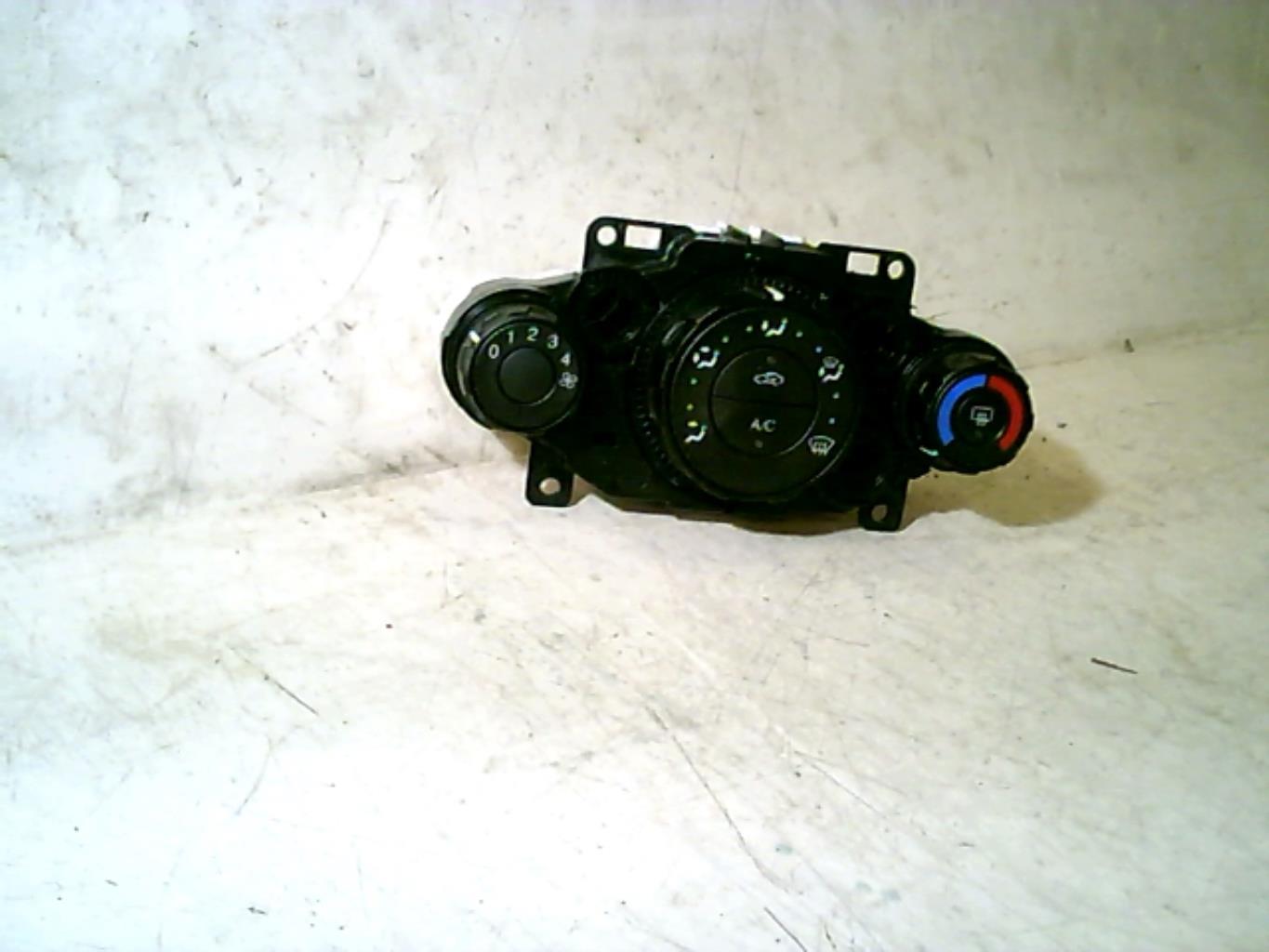Commande chauffage FORD FIESTA 6 PHASE 1 Diesel - 1