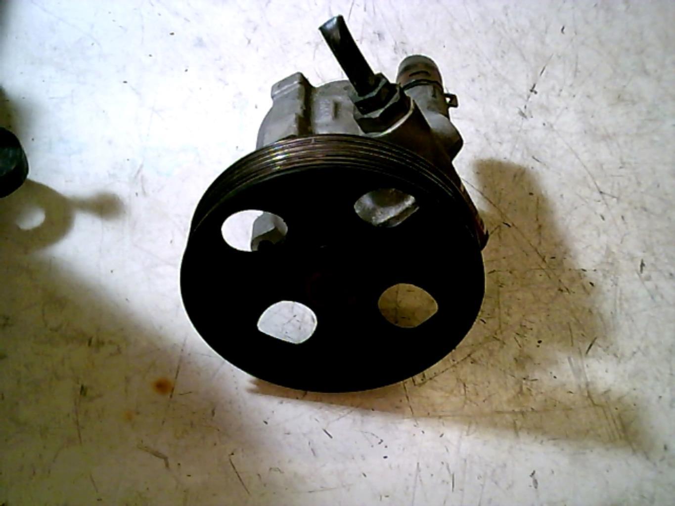Pompe de direction RENAULT LAGUNA 2 PHASE 1 Essence - 1