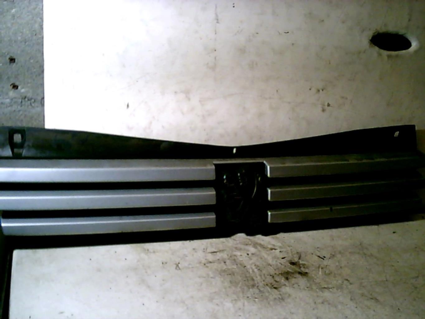 Calandre PEUGEOT 205 PHASE 2 Essence - 1