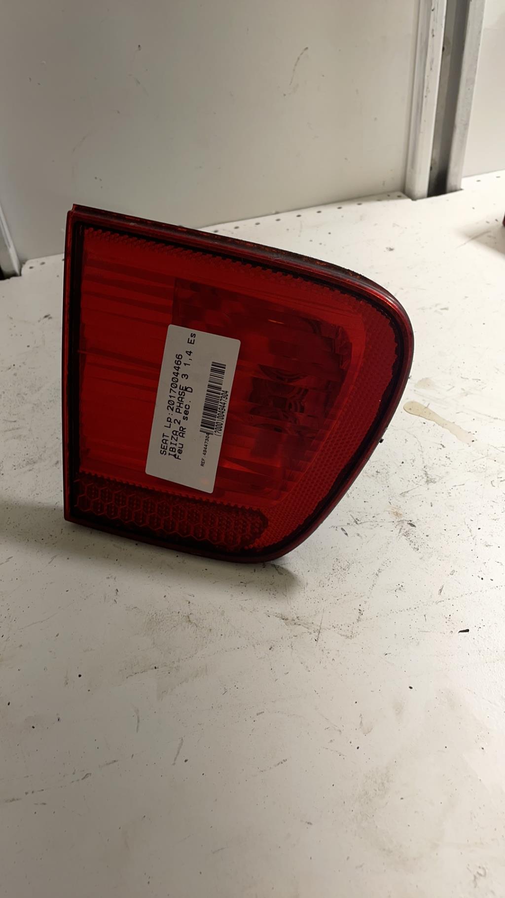 Feu arriere secondaire droit (feux) SEAT IBIZA 2 PHASE 3 Essence - 1