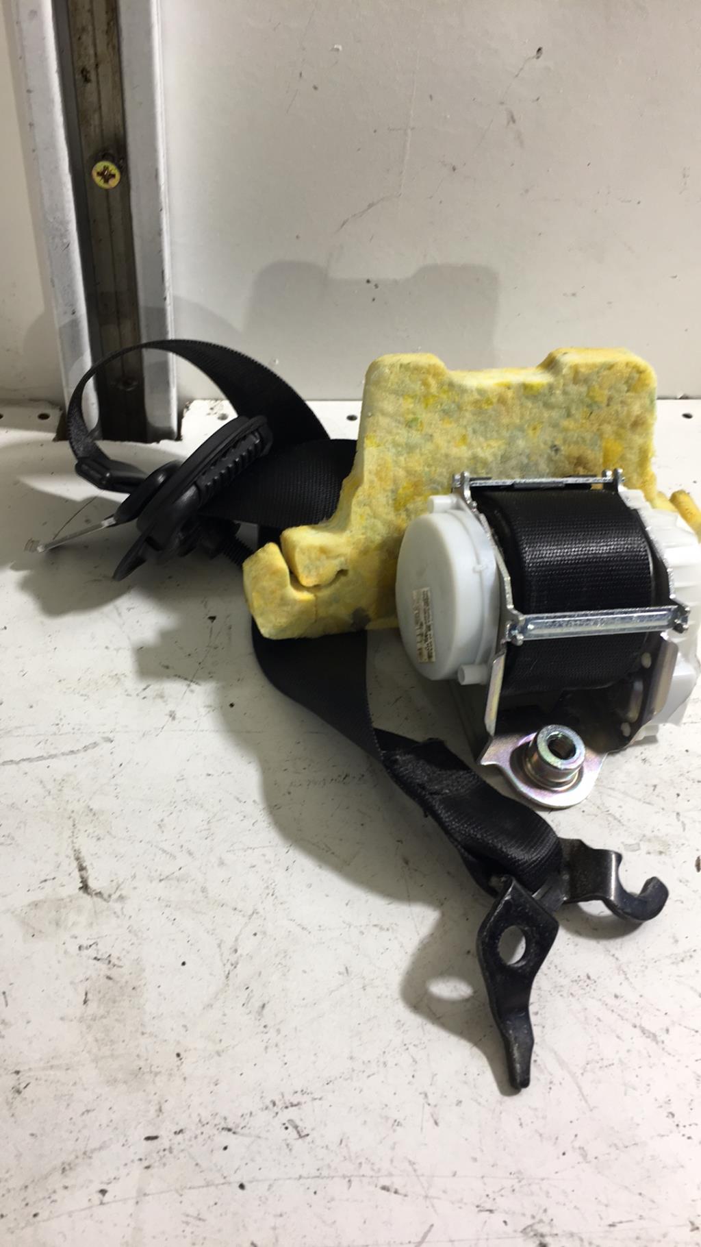 Ceinture avant gauche BMW SERIE 3 E91 TOURING PHASE 1 BREAK Diesel - 1