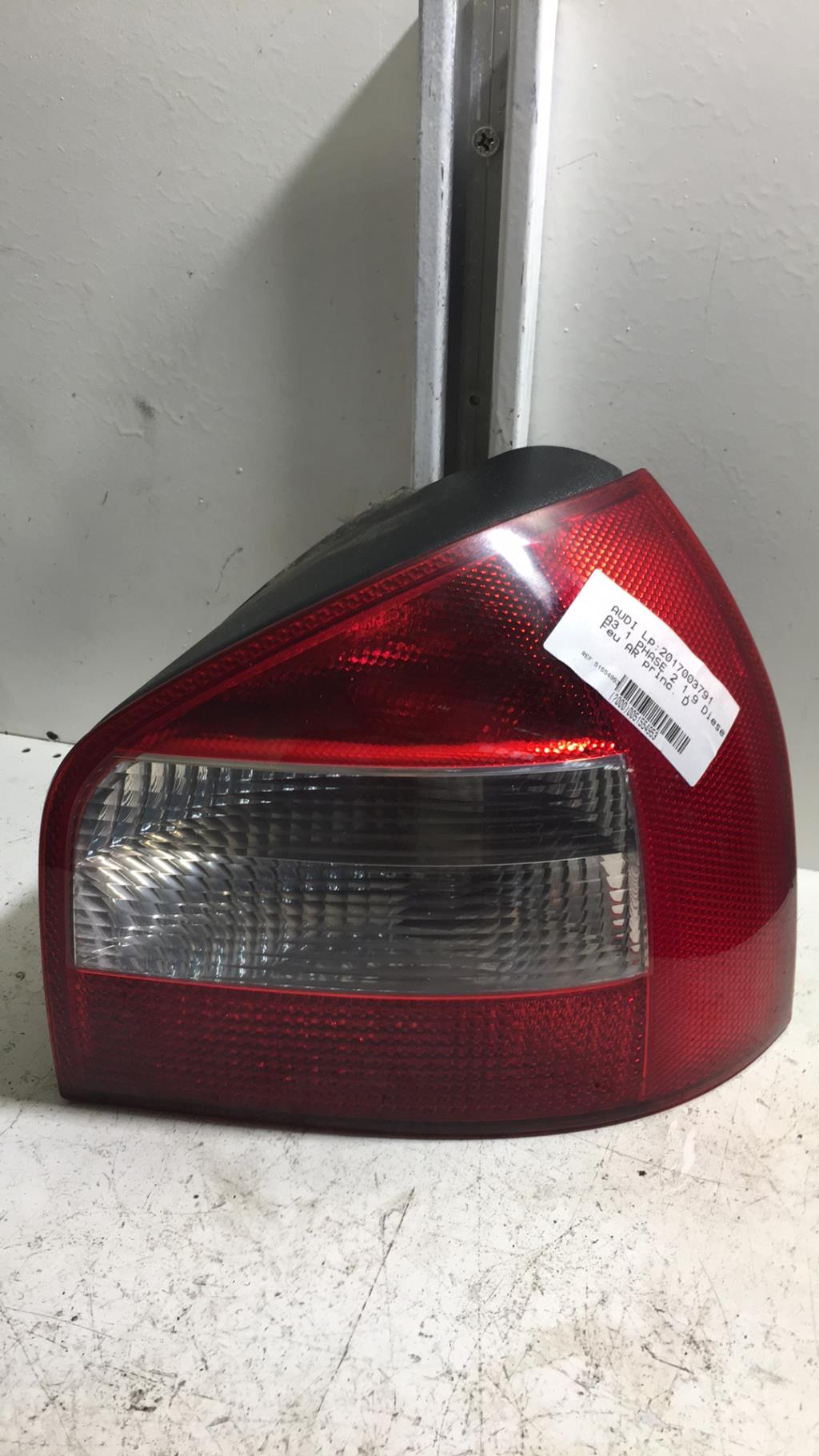 Feu arriere principal droit (feux) AUDI A3 1 PHASE 2 Diesel - 1