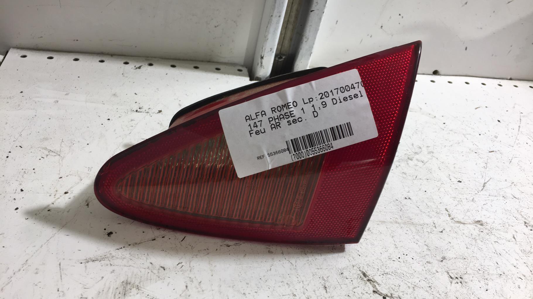 Feu arriere secondaire droit (feux) ALFA ROMEO 147 PHASE 1 Diesel - 1