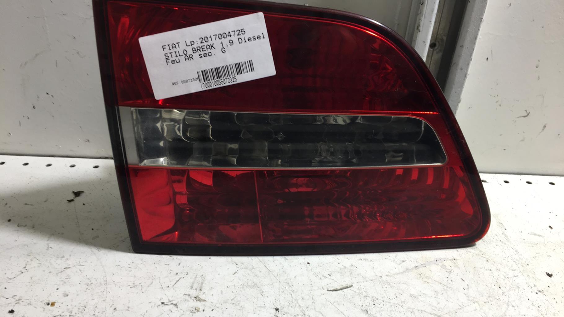 Feu arriere secondaire gauche (feux) FIAT STILO BREAK Diesel - 1
