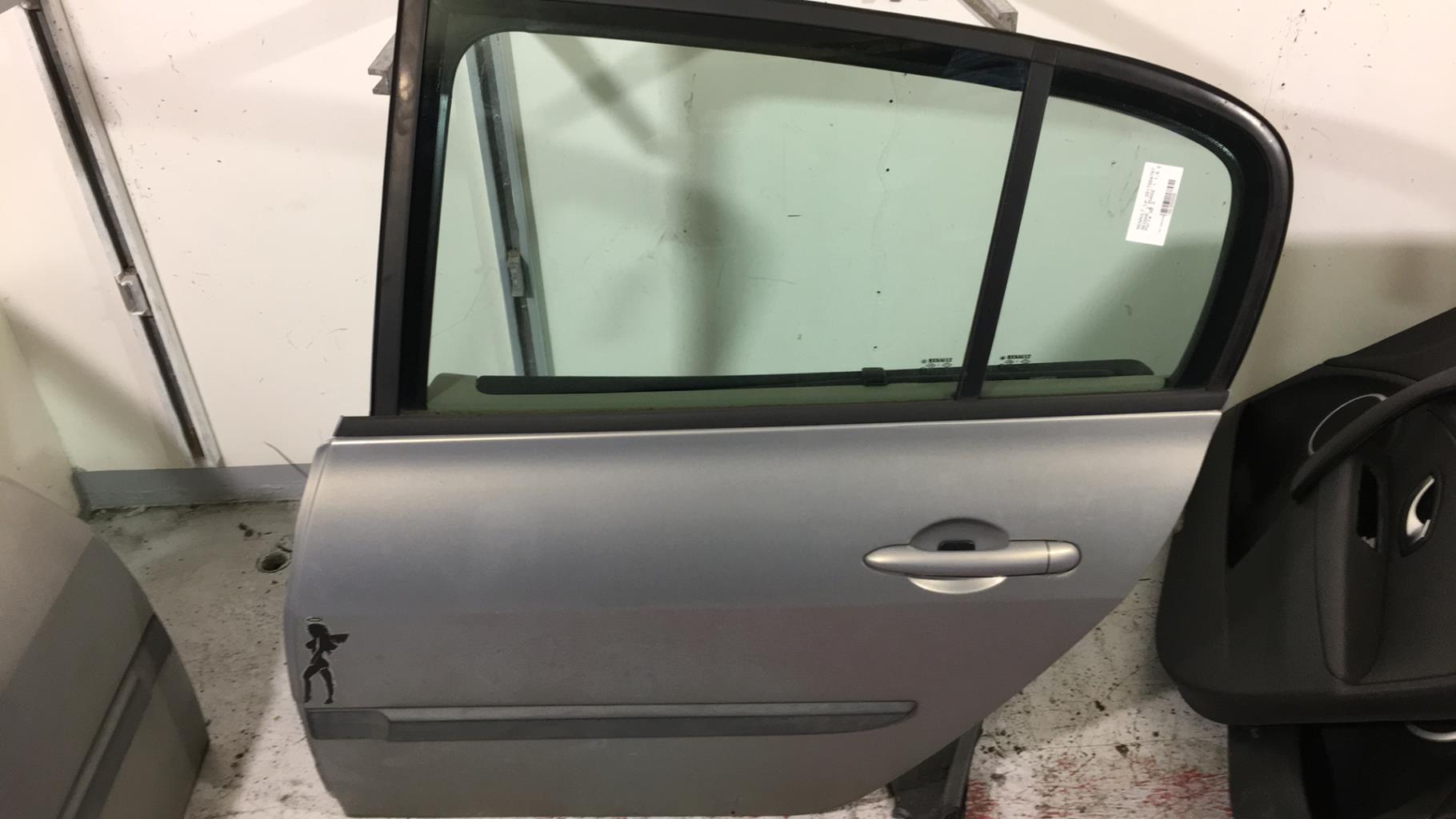 Porte arriere gauche RENAULT MEGANE 2 PHASE 1 Essence - 1