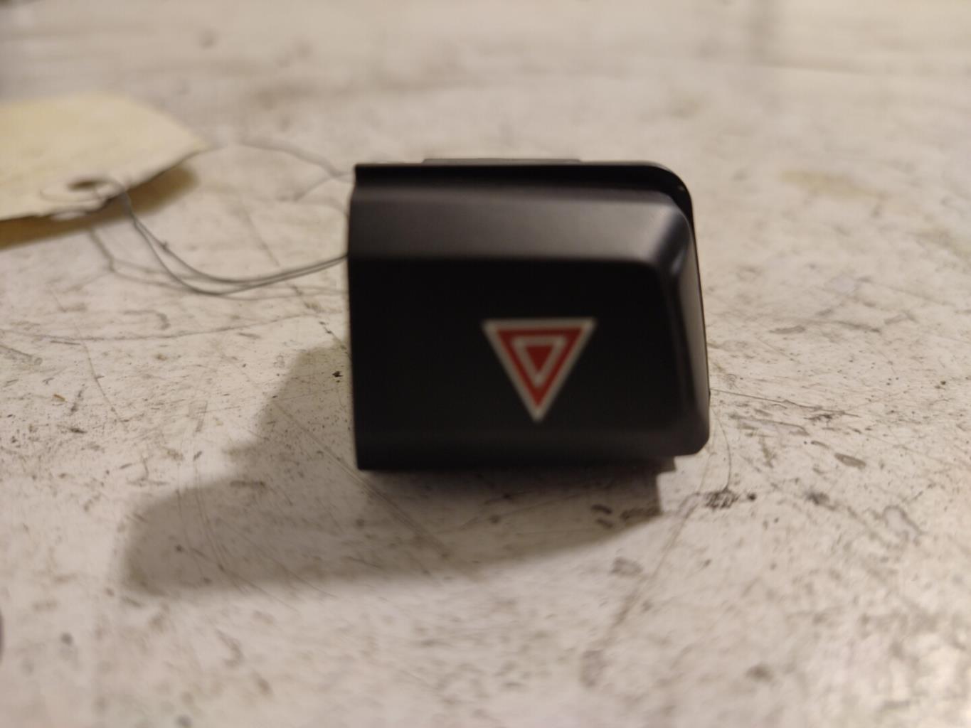 Bouton de warning PEUGEOT 208 1 PHASE 2 Diesel - 1