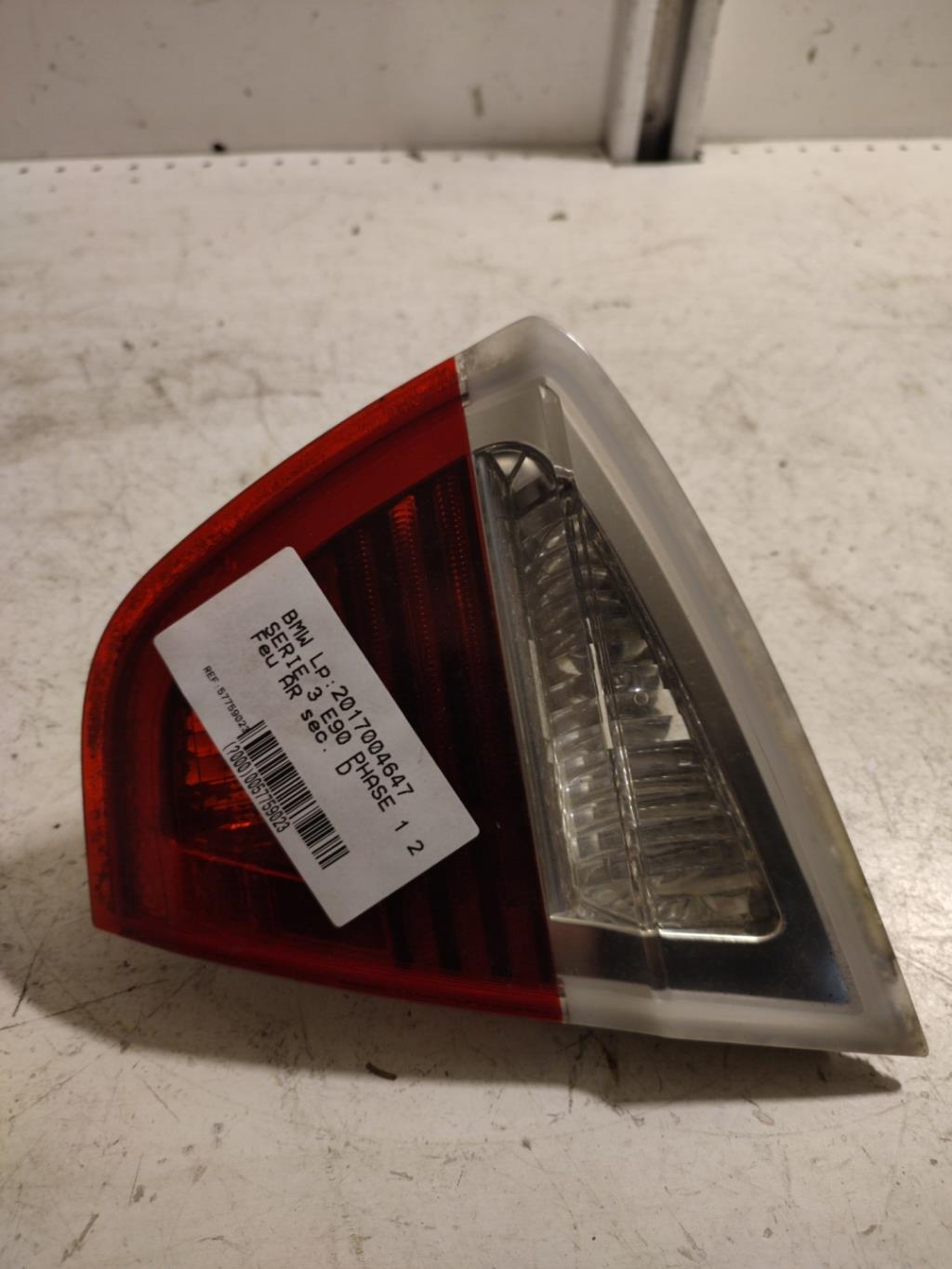 Feu arriere secondaire droit (feux) BMW SERIE 3 E90 PHASE 1 Diesel - 1