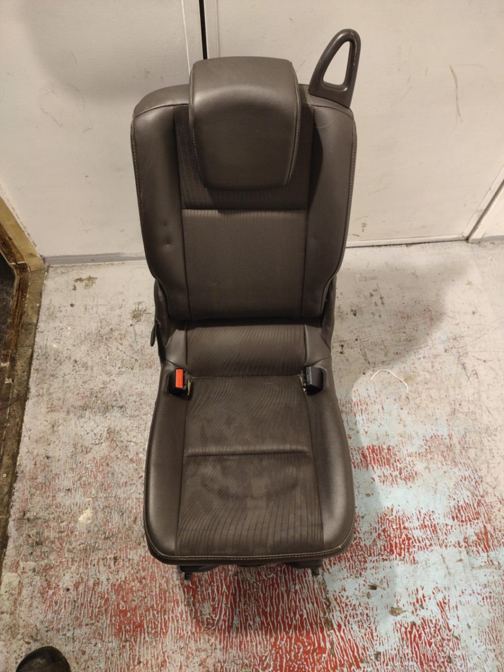 Siege arriere central RENAULT GRAND SCENIC 3 PHASE 1 Diesel - 1