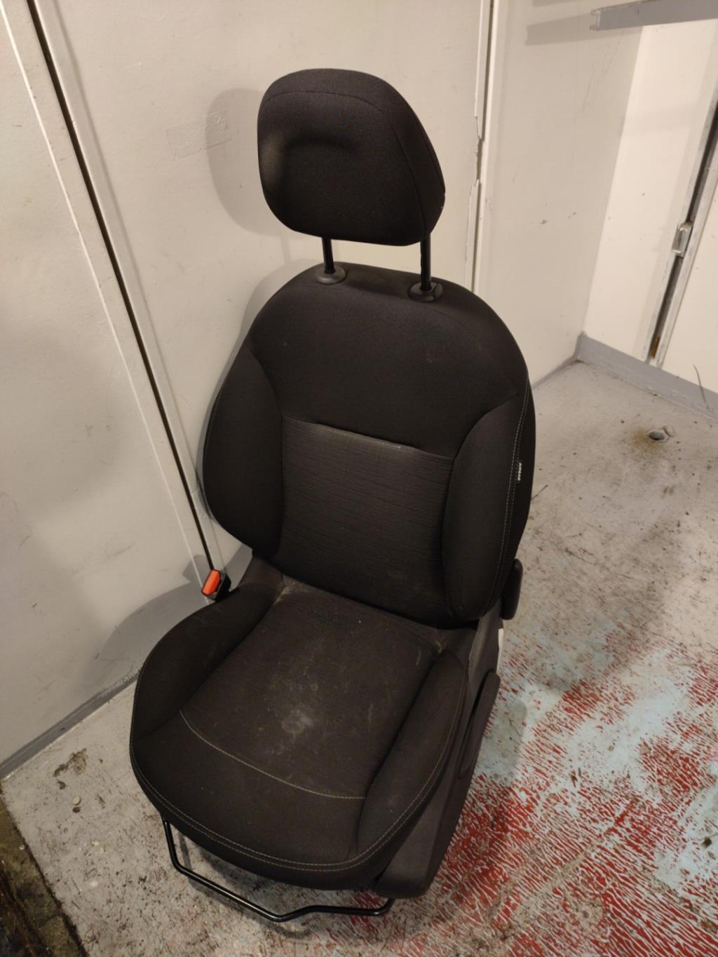 Siege avant gauche PEUGEOT 208 1 PHASE 2 Diesel - 1