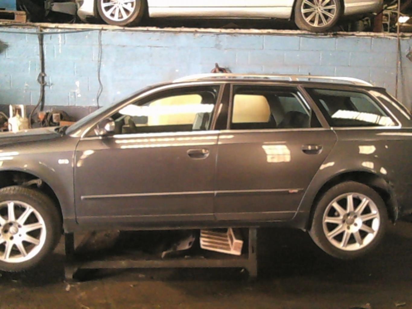 Plage arriere AUDI A4 2 AVANT PHASE 2 BREAK Diesel - 1