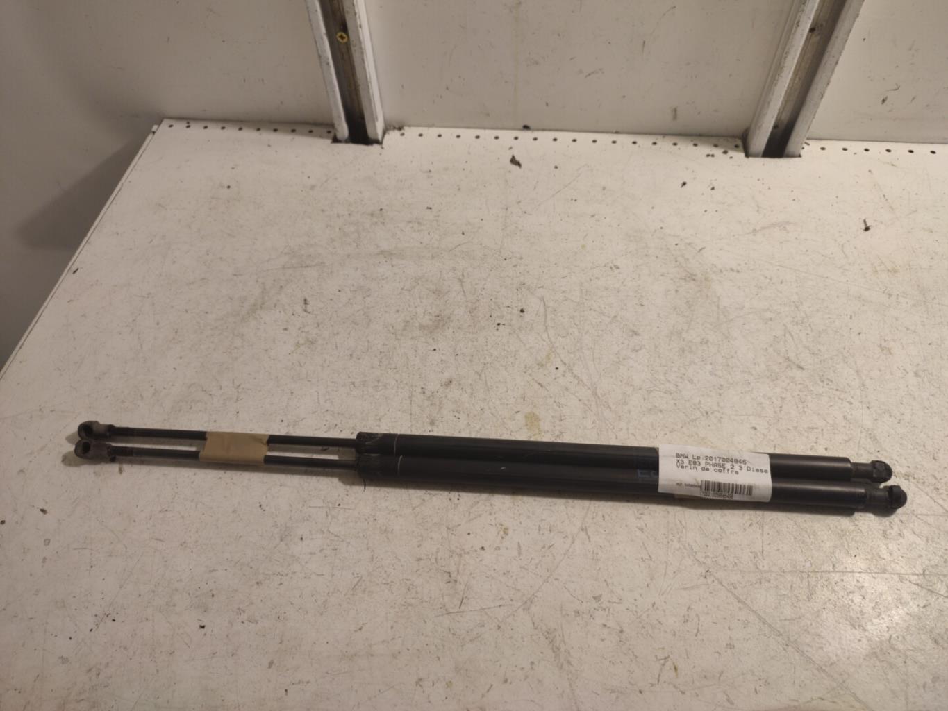 Verin de coffre BMW X3 E83 PHASE 2 Diesel - 1