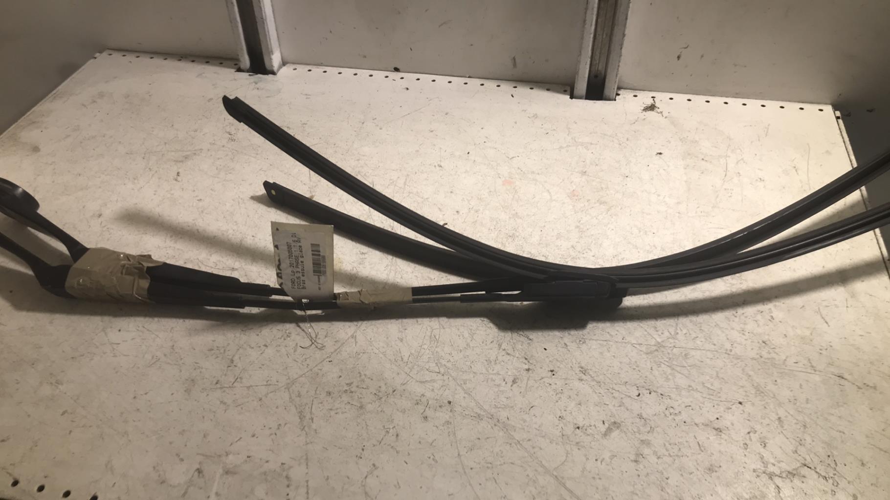 Bras essuie glace avant FORD FOCUS 3 PHASE 1 Diesel - 1