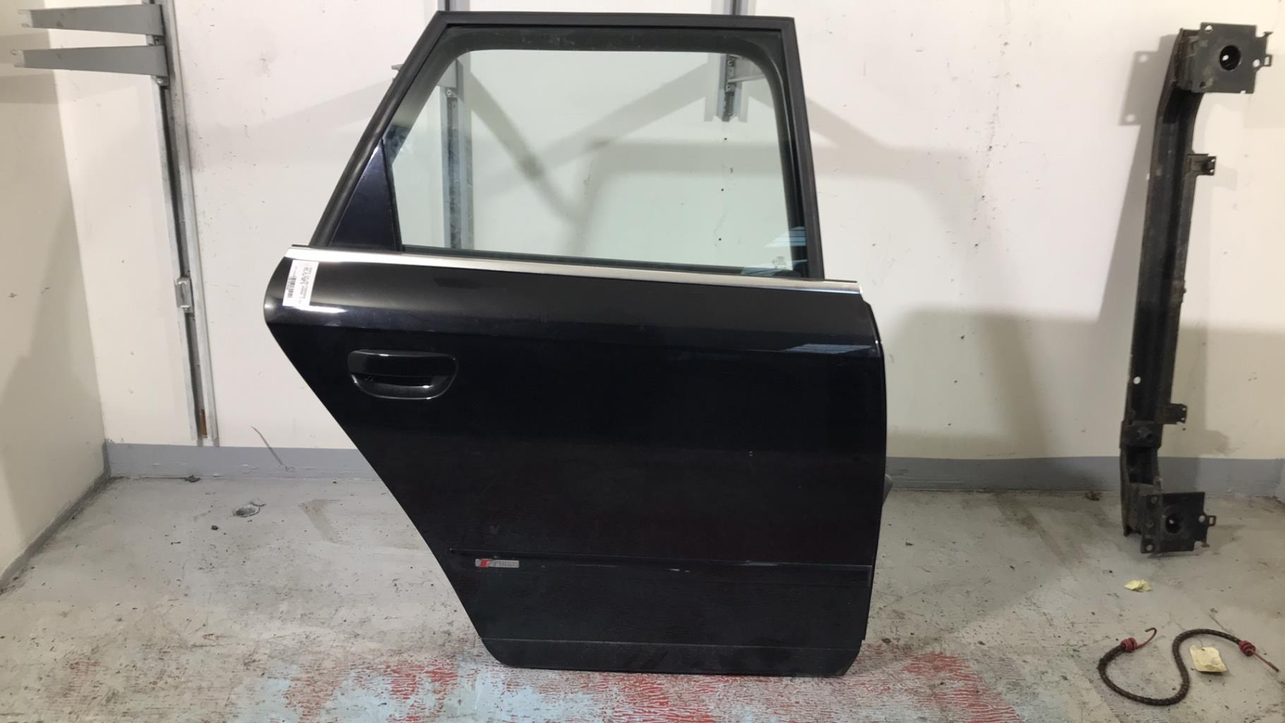 Porte arriere droit AUDI A4 2 AVANT PHASE 2 BREAK Diesel - 1