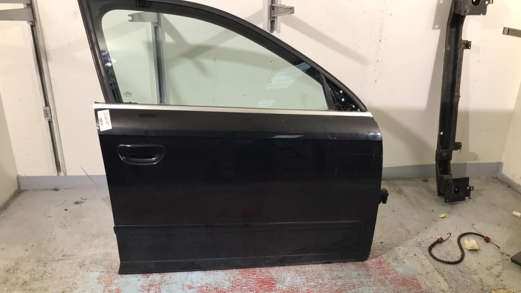Porte avant droit AUDI A4 2 AVANT PHASE 2 BREAK Diesel - 1