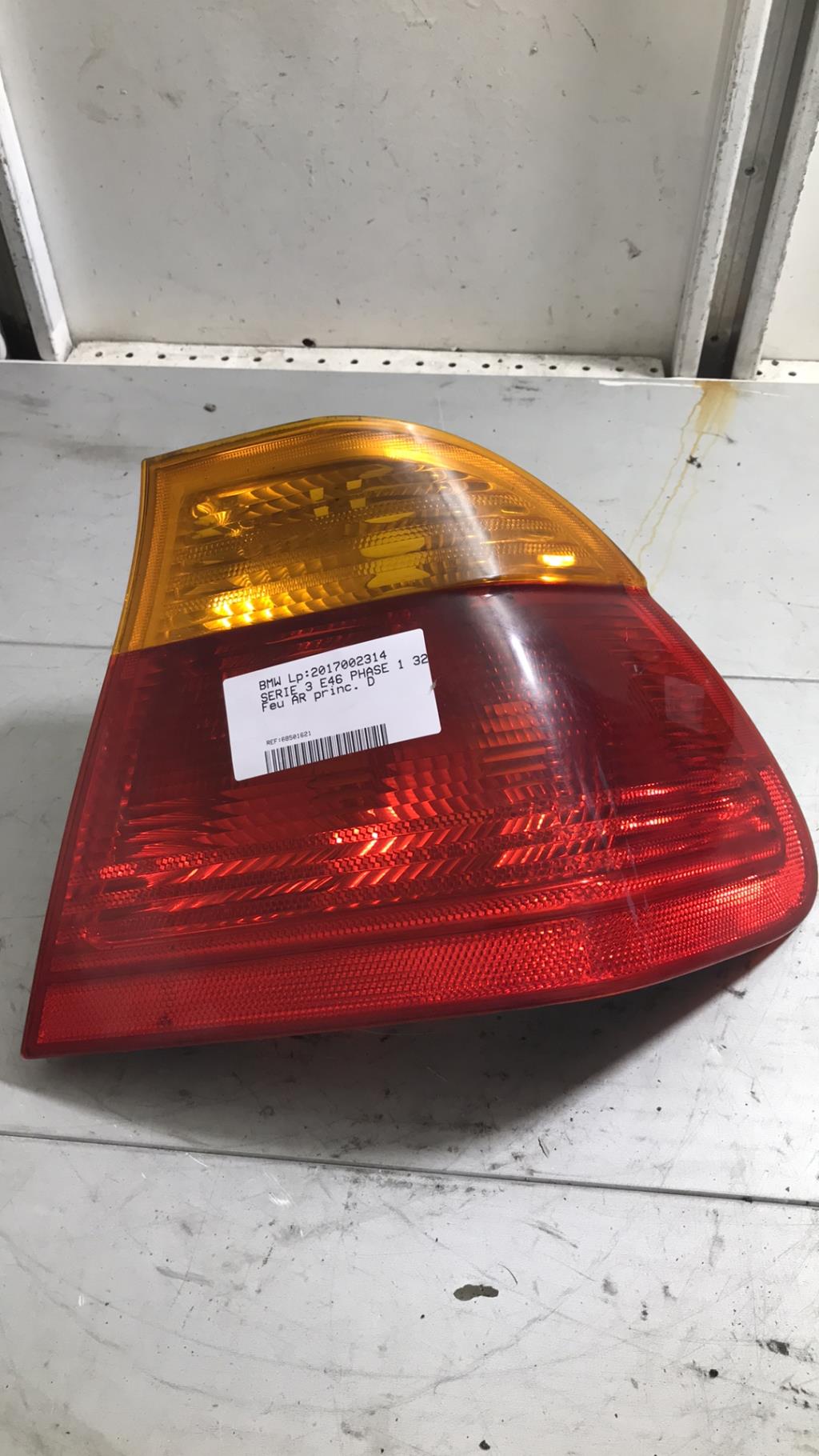 Feu arriere principal droit (feux) BMW SERIE 3 E46 PHASE 1 Diesel - 1
