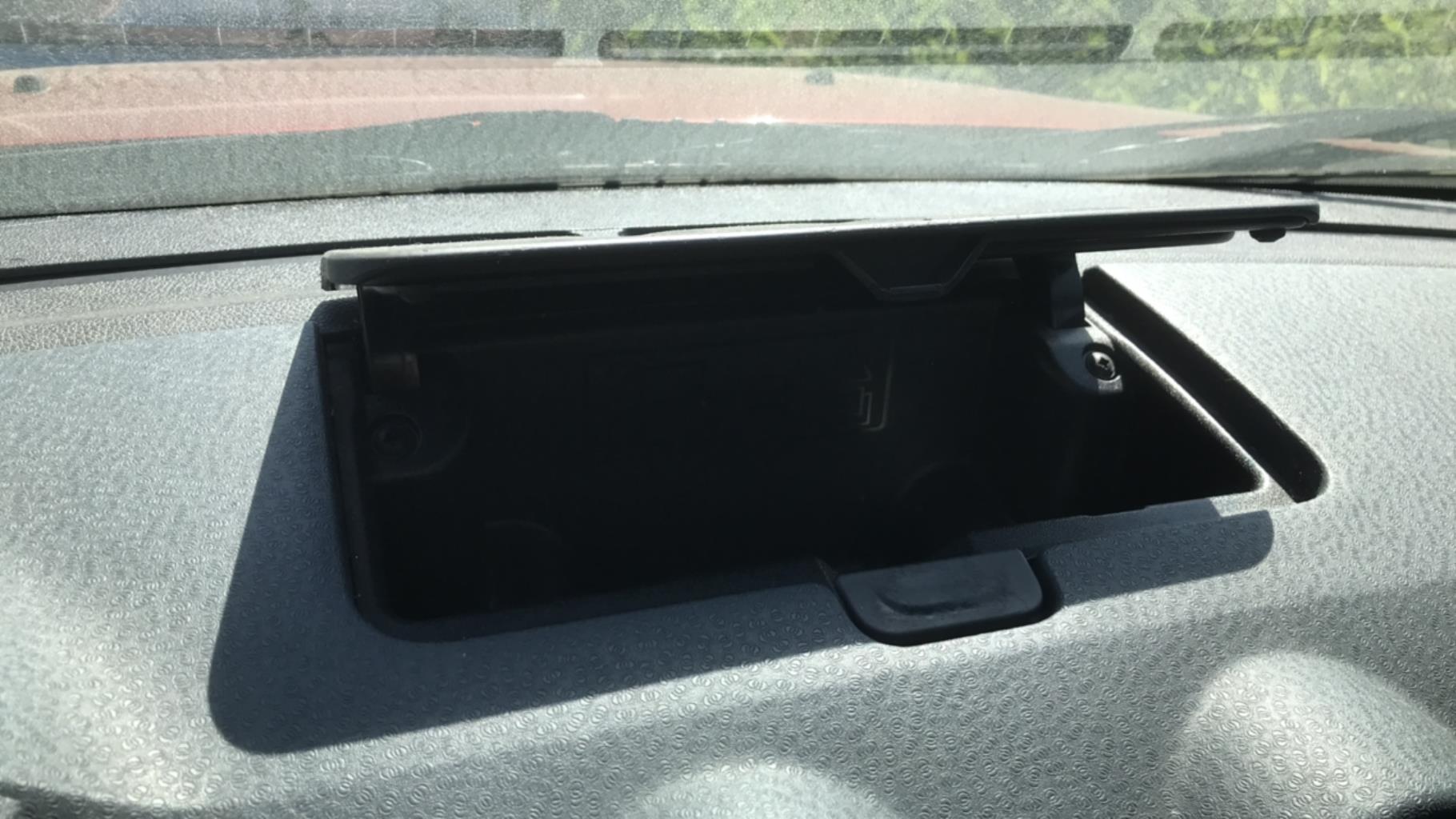 Boite a gants FORD FUSION PHASE 2 Diesel - 1