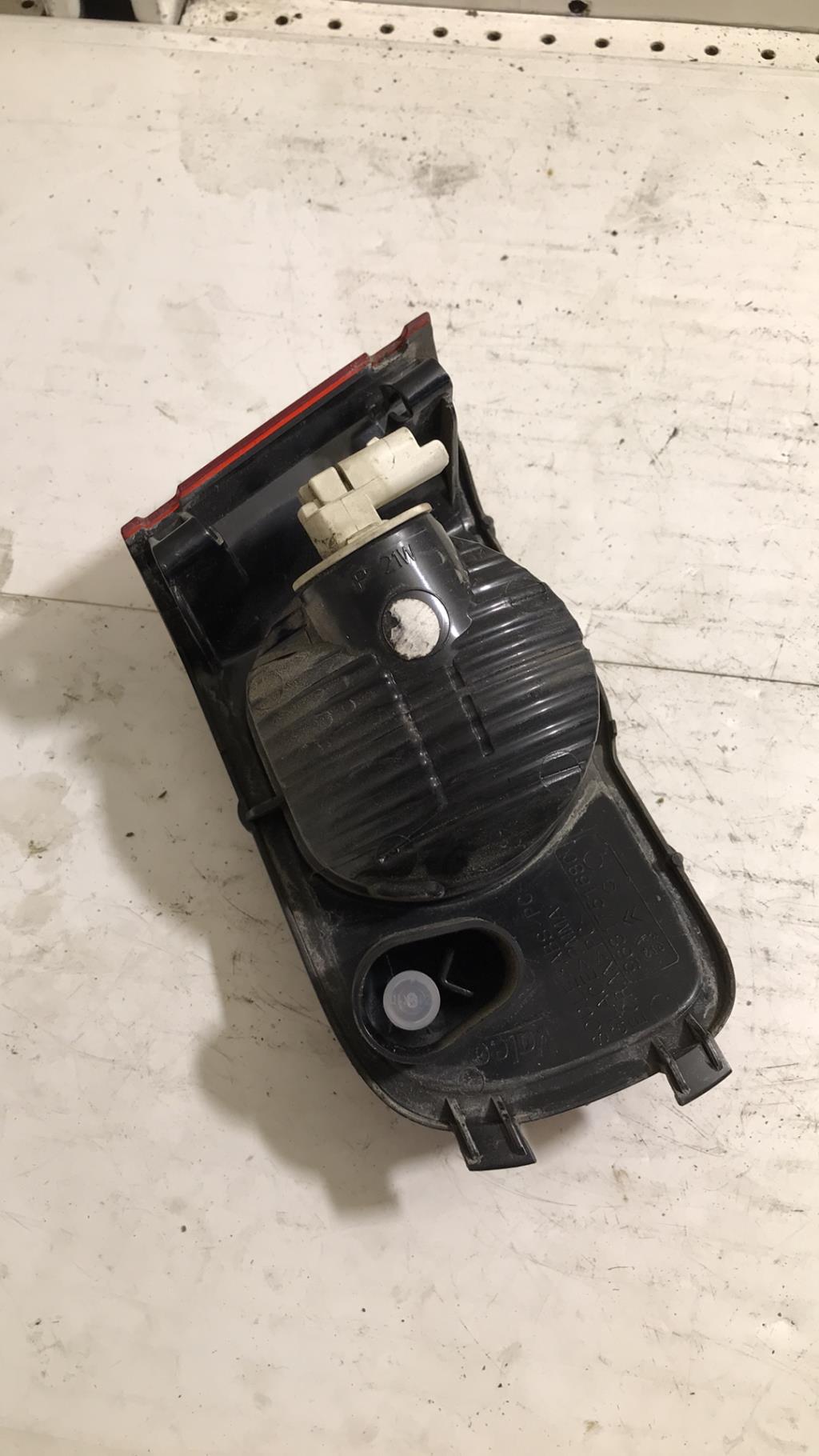 Feu arriere secondaire droit (feux) CITROEN C3 PICASSO PHASE 1 Diesel - 1