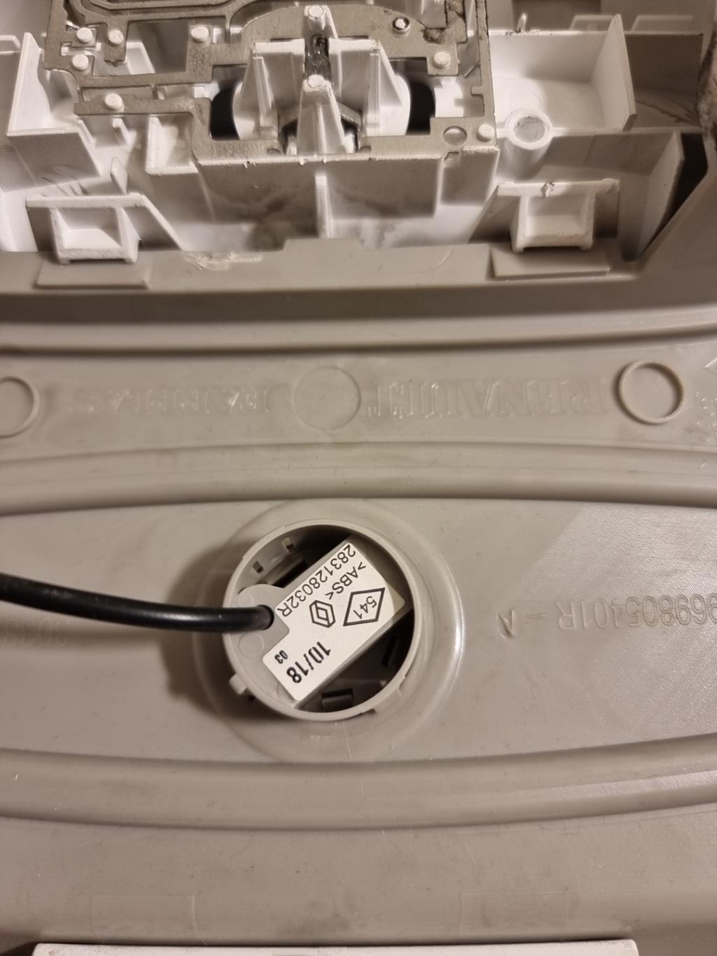 Eclairage de plafonnier RENAULT CLIO 4 PHASE 2 Diesel - 1