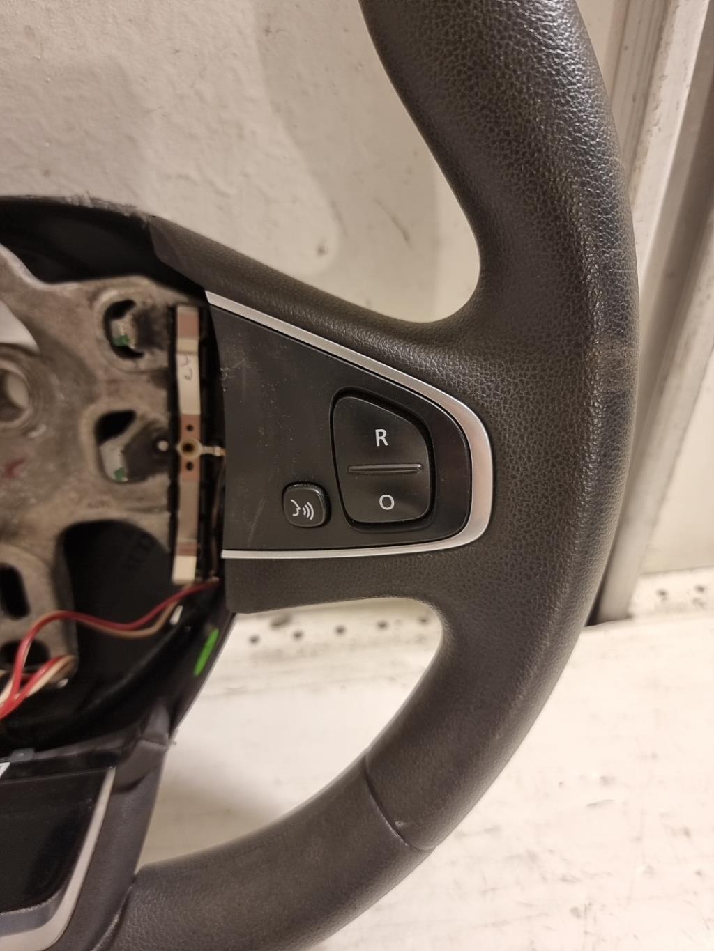 Volant RENAULT CLIO 4 PHASE 2 Diesel - 1