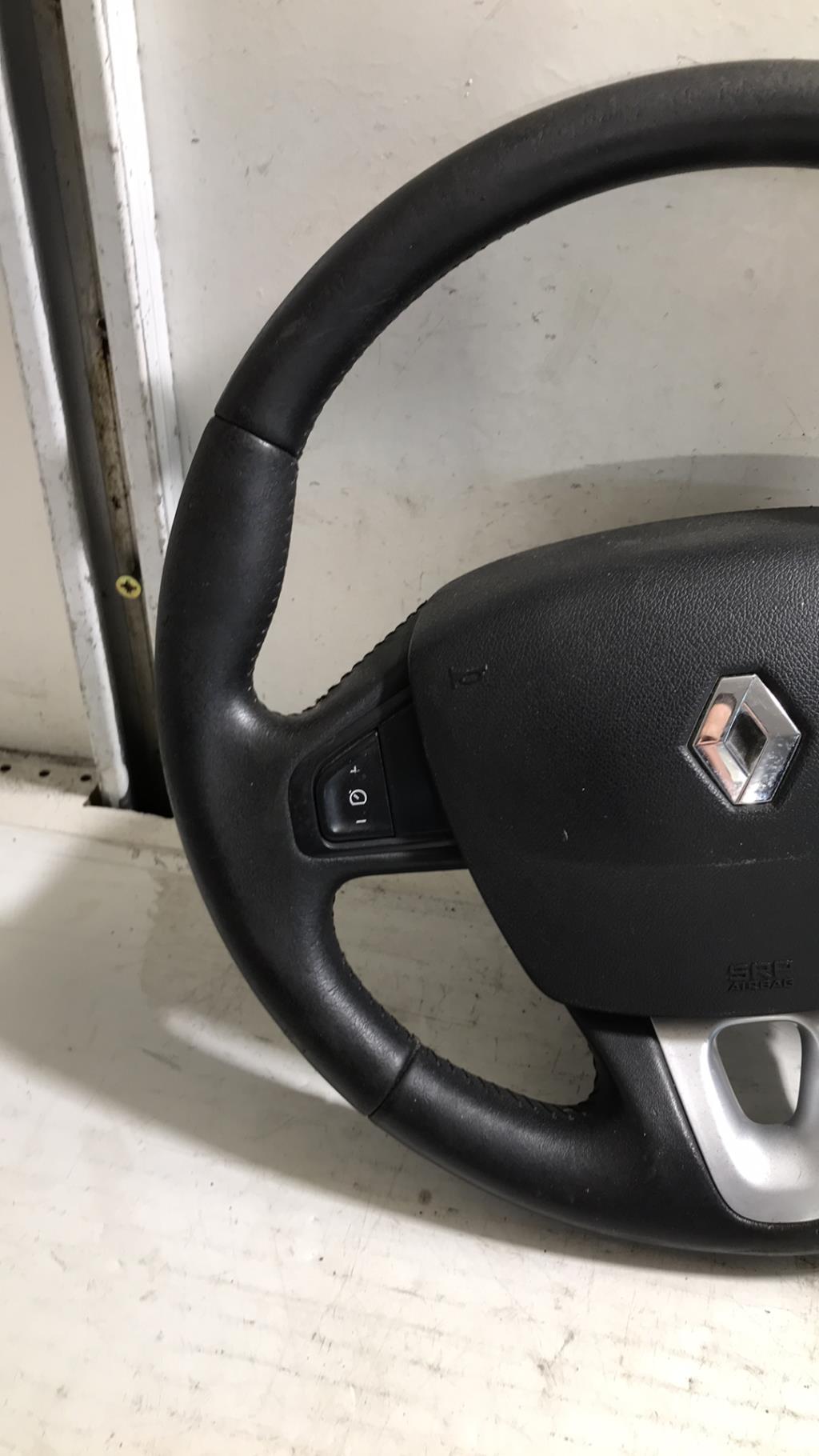 Volant RENAULT MEGANE 3 PHASE 1 Diesel - 1