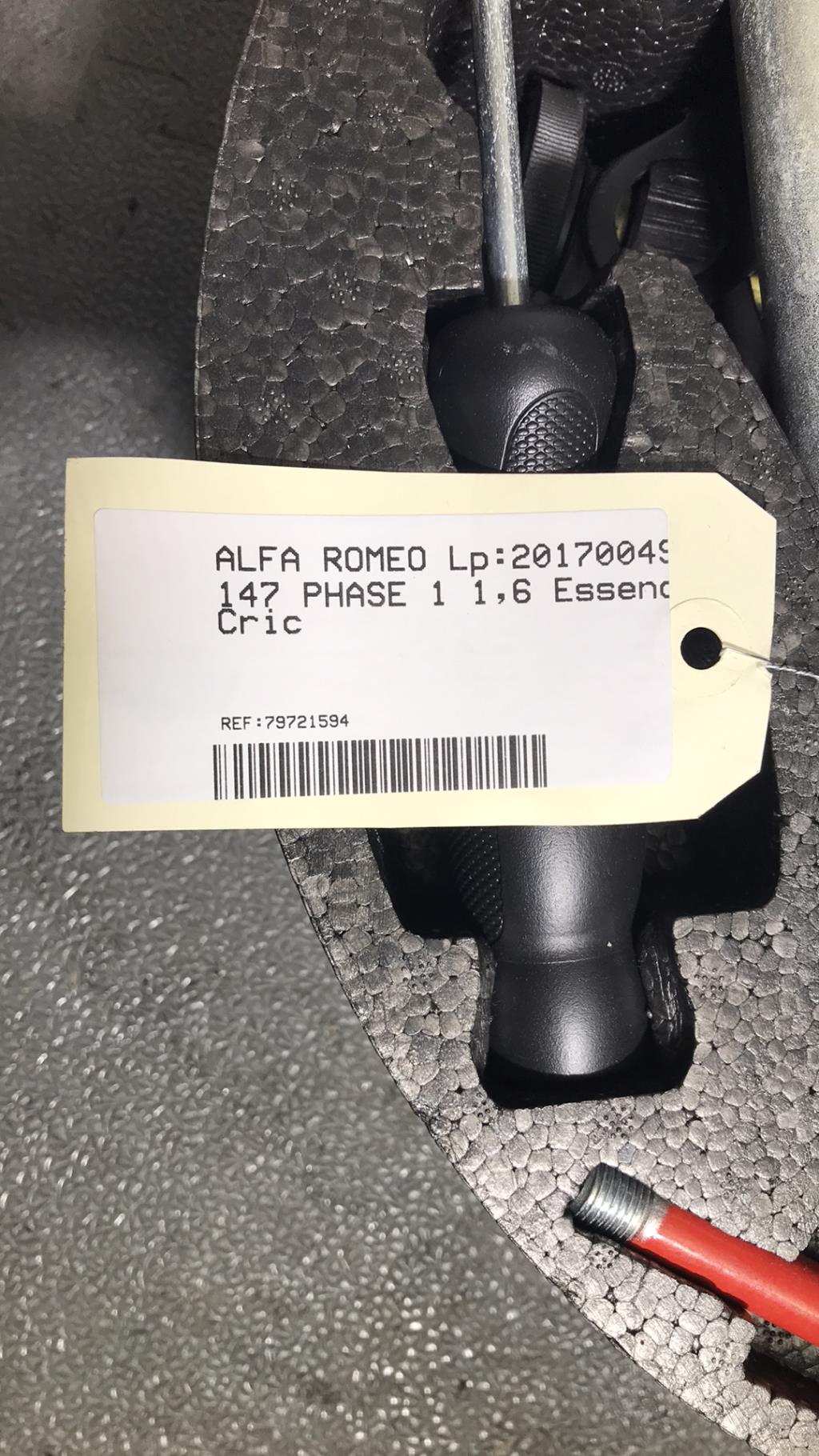 Cric (Ensemble depannage) ALFA ROMEO 147 PHASE 1 Essence - 1