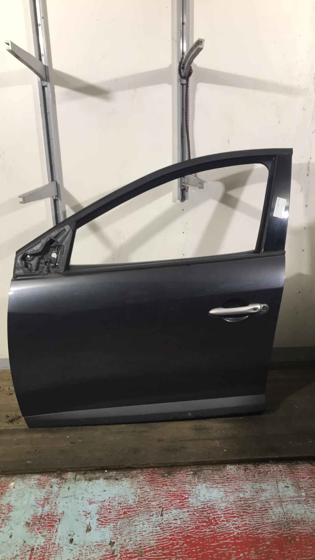 Porte avant gauche RENAULT MEGANE 3 PHASE 1 Diesel - 1