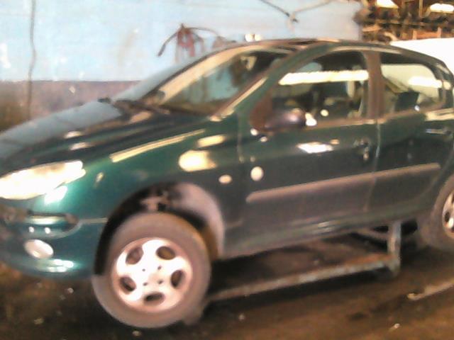 Moteur PEUGEOT 206 PHASE 1 Essence - 1