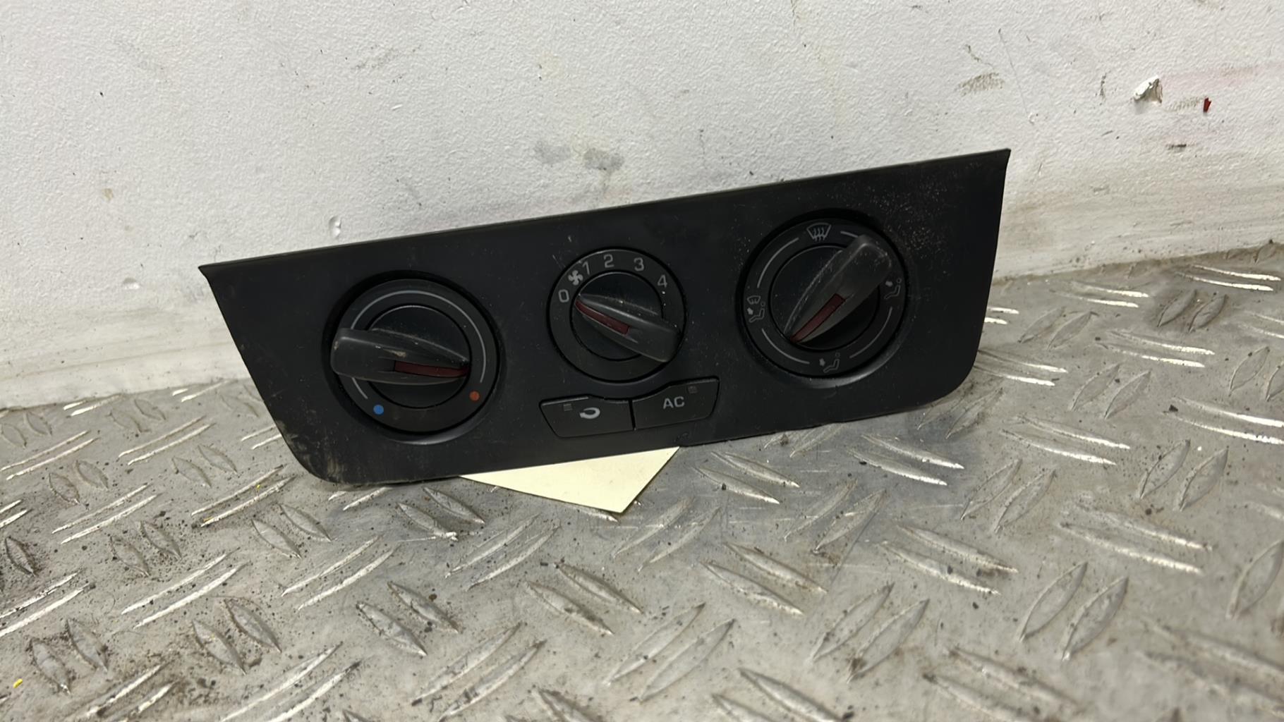 Commande chauffage SEAT IBIZA 4 PHASE 2 Diesel - 1