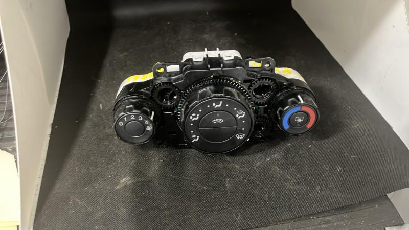 Commande chauffage FORD FIESTA 6 PHASE 1  - 1