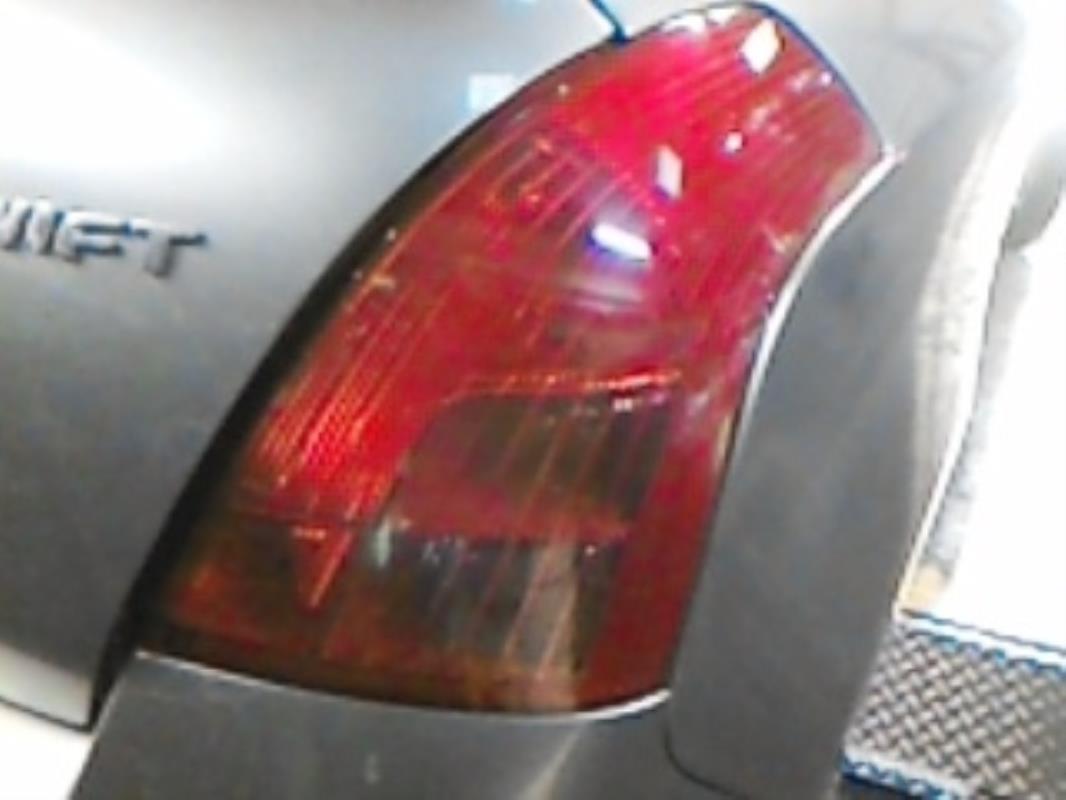 Fanale posteriore principale destro (luci) SUZUKI SWIFT 3 Diésel - 1