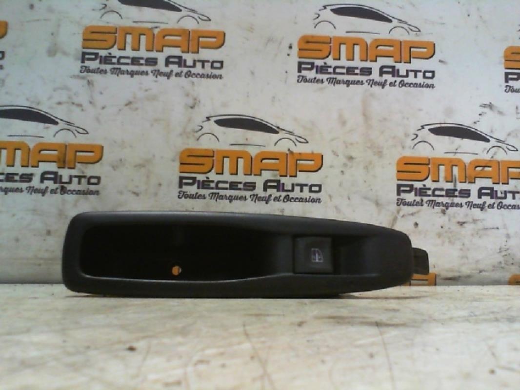 Interruttore lavacristalli posteriore destro RENAULT CLIO 4 PHASE 1 Diésel - 1
