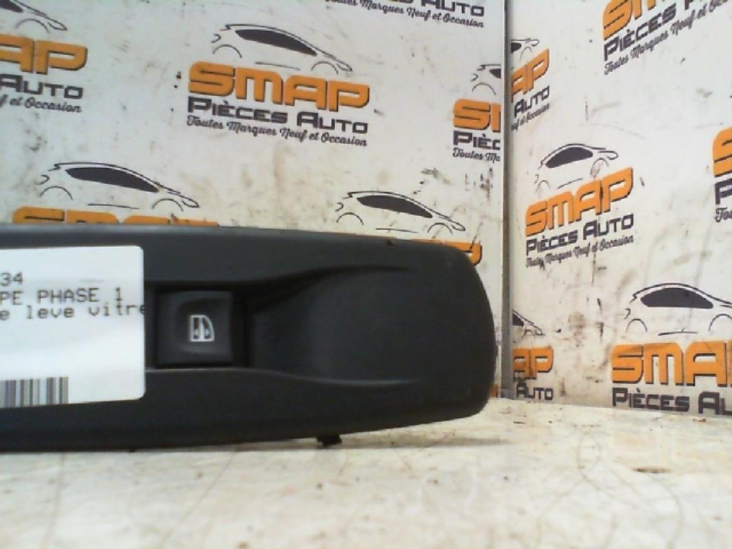Interruttore lavacristalli anteriore destro RENAULT MEGANE 3 PHASE 1 COUPE Diésel - 1