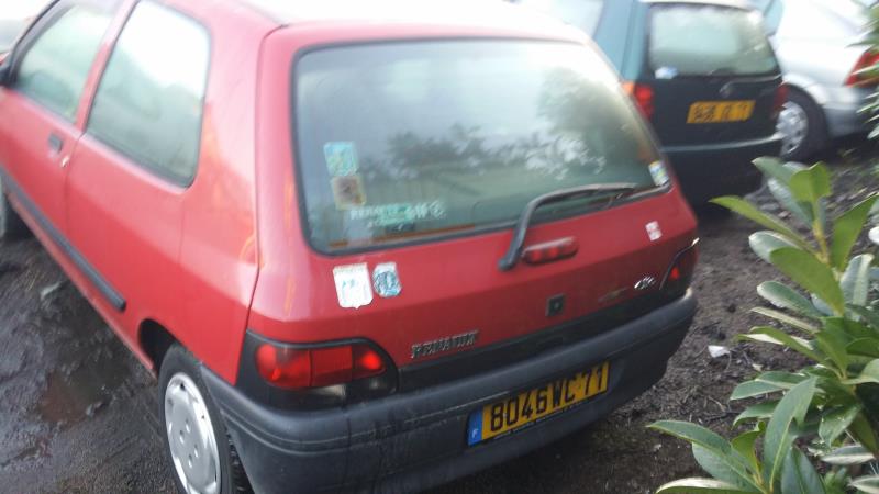 Pare choc arriere RENAULT CLIO 1 PHASE 3 Essence - 1
