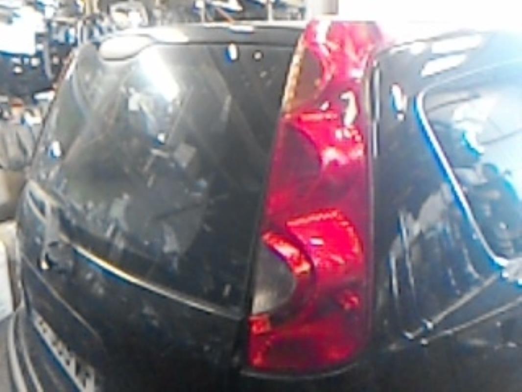 Fanale posteriore principale destro (luci) NISSAN NOTE 1 PHASE 1 Gasolina - 1