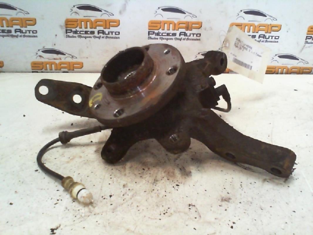 Moyeu avant droit RENAULT CLIO 2 PHASE 2 Essence - 1