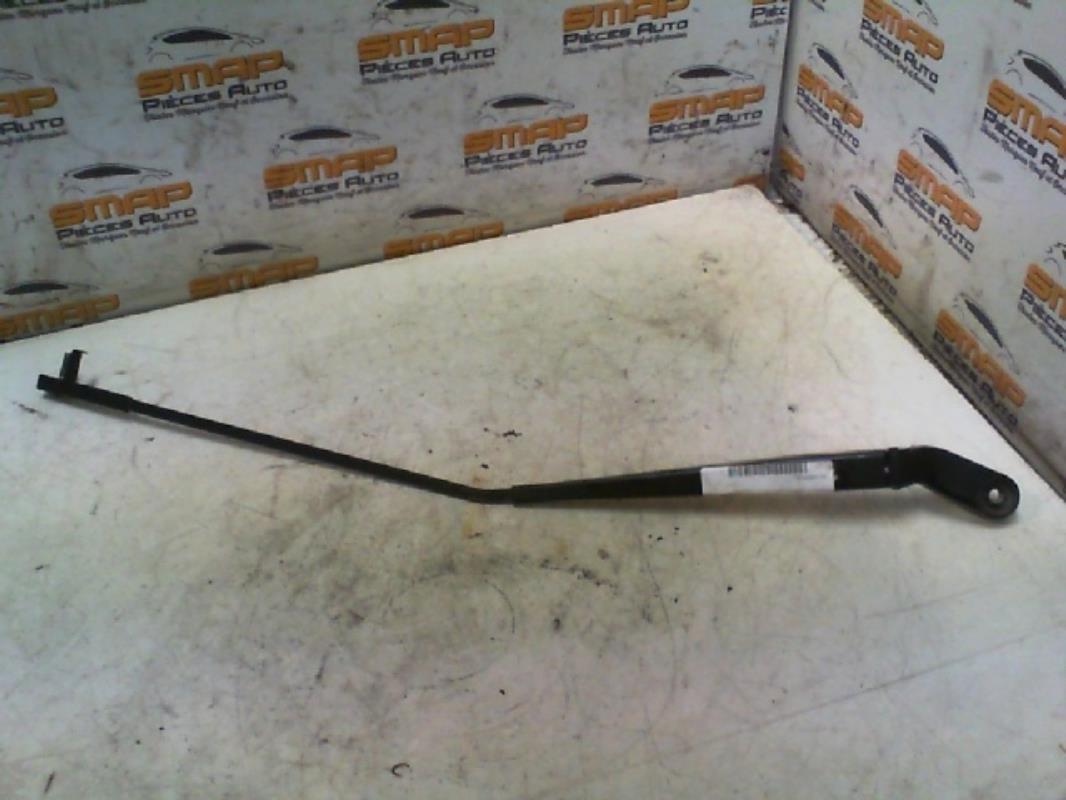 Braccio tergicristallo anteriore sinistro VOLKSWAGEN POLO 4 PHASE 1 Diésel - 1