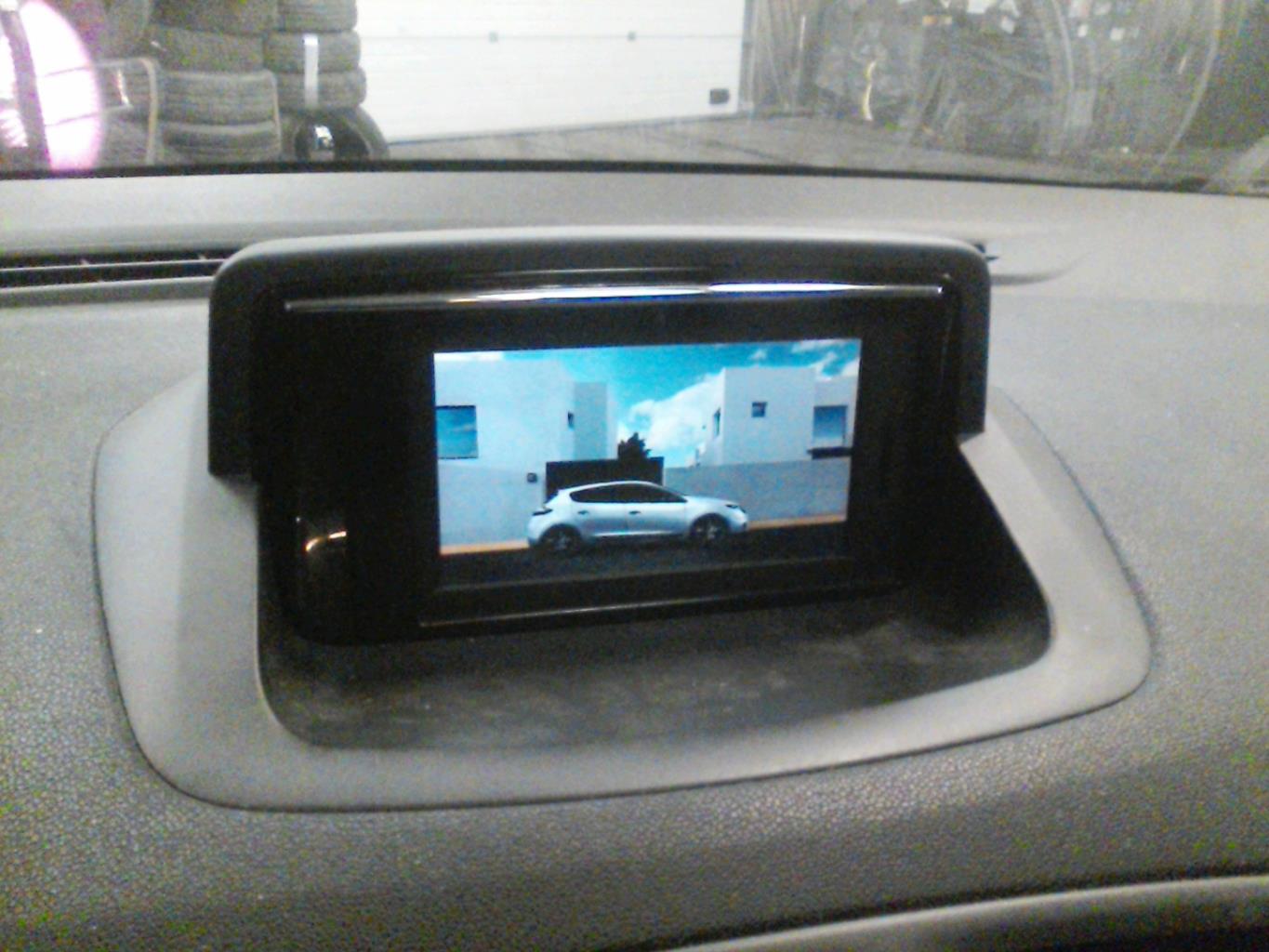Schermo GPS RENAULT MEGANE 3 PHASE 3 Diésel - 1