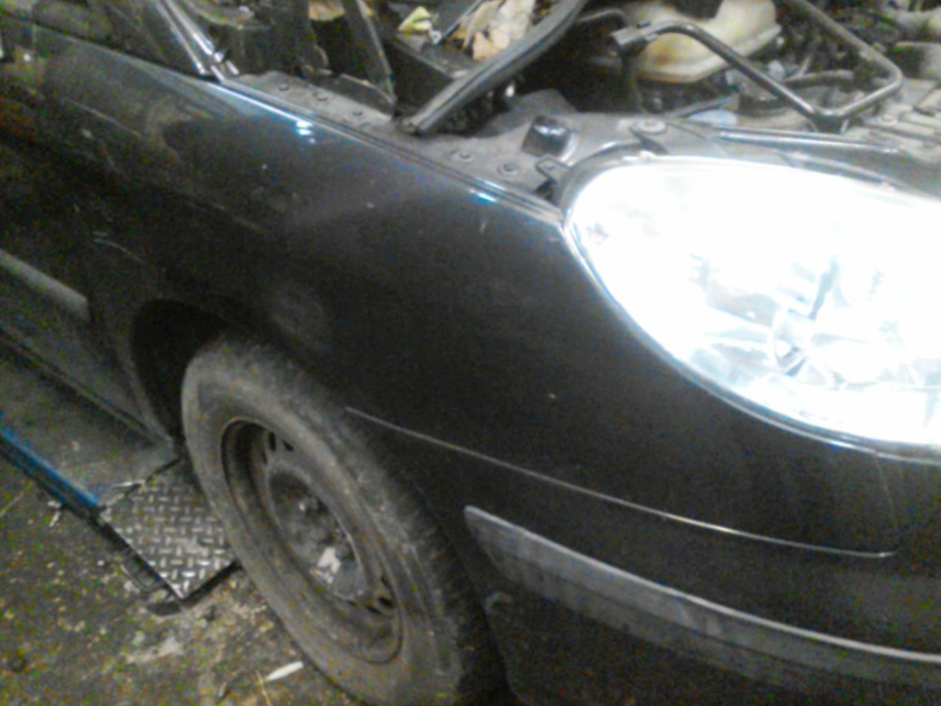 Aile avant droit PEUGEOT 807 Diesel - 1