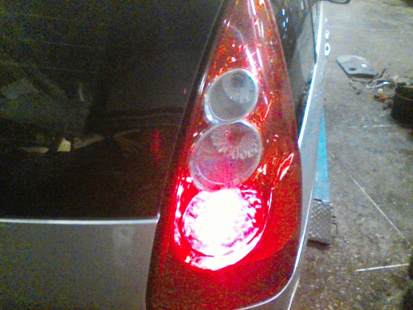 Fanale posteriore principale destro (luci) MAZDA 5 1 PHASE 1 Gasolina - 1