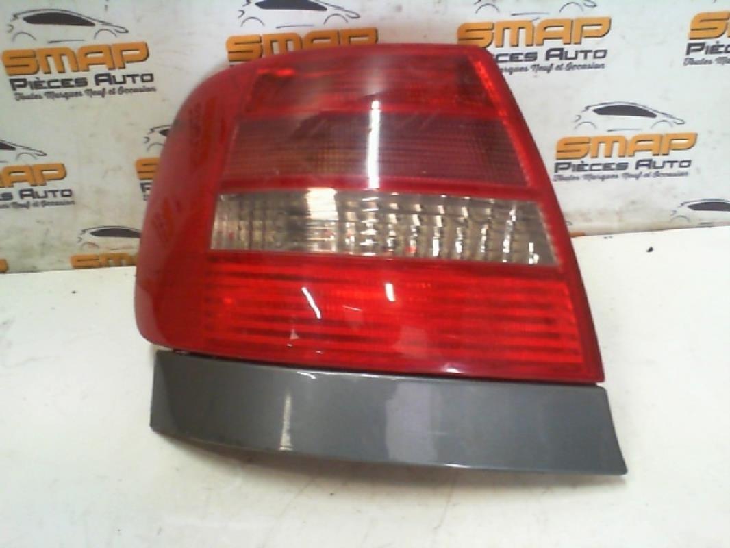Fanale posteriore principale sinistro (luci) AUDI A4 1 PHASE 2 Diésel - 1