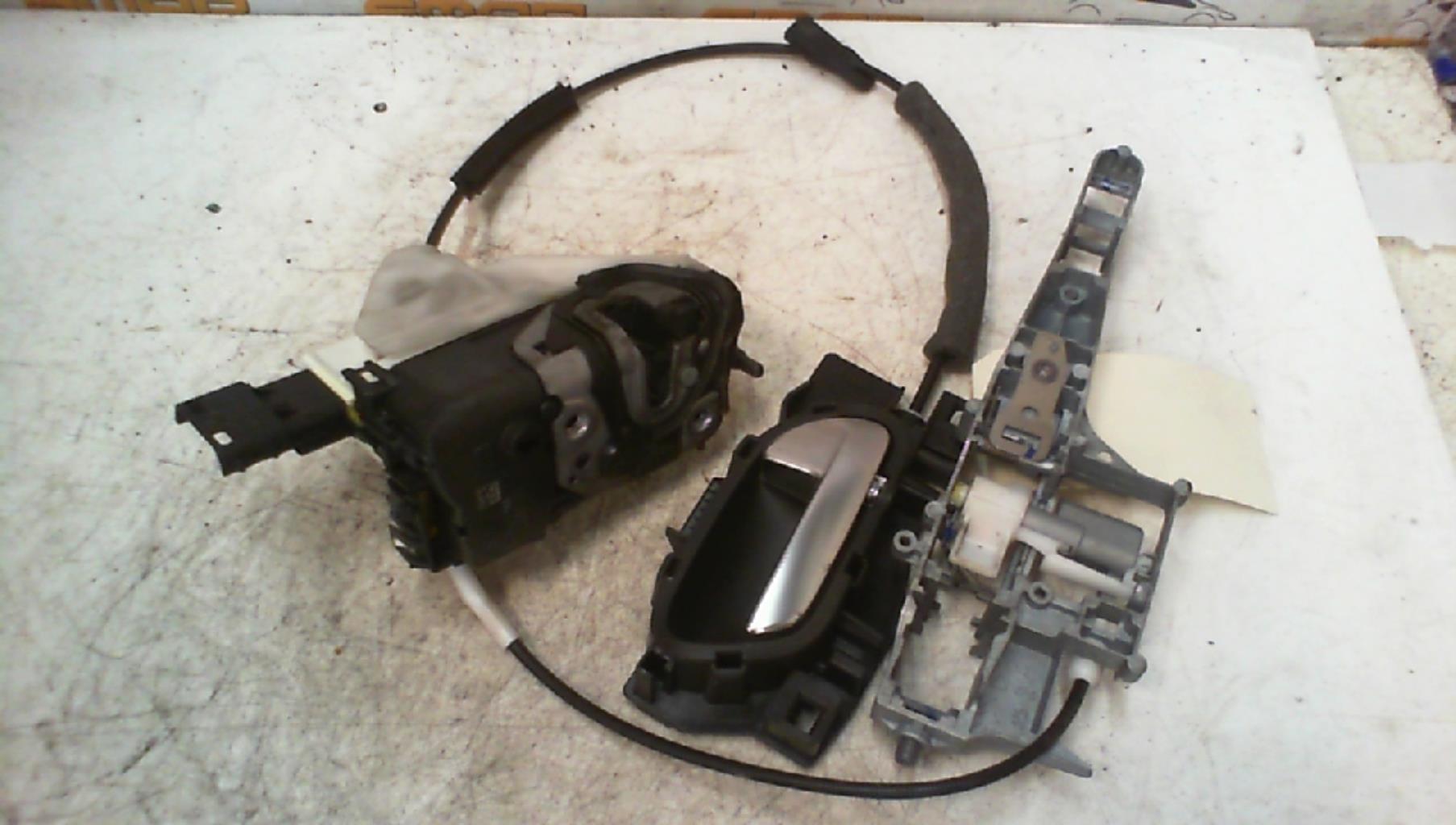 Serrure avant gauche CITROEN C5 2 Diesel - 1