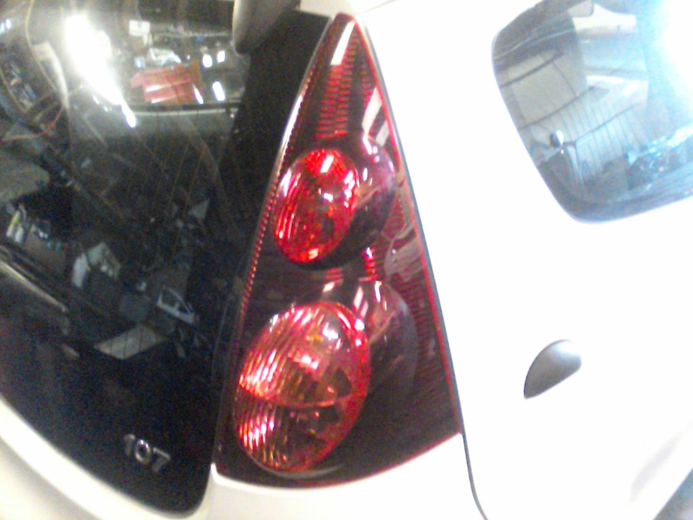 Fanale posteriore principale destro (luci) PEUGEOT 107 PHASE 3 Gasolina - 1